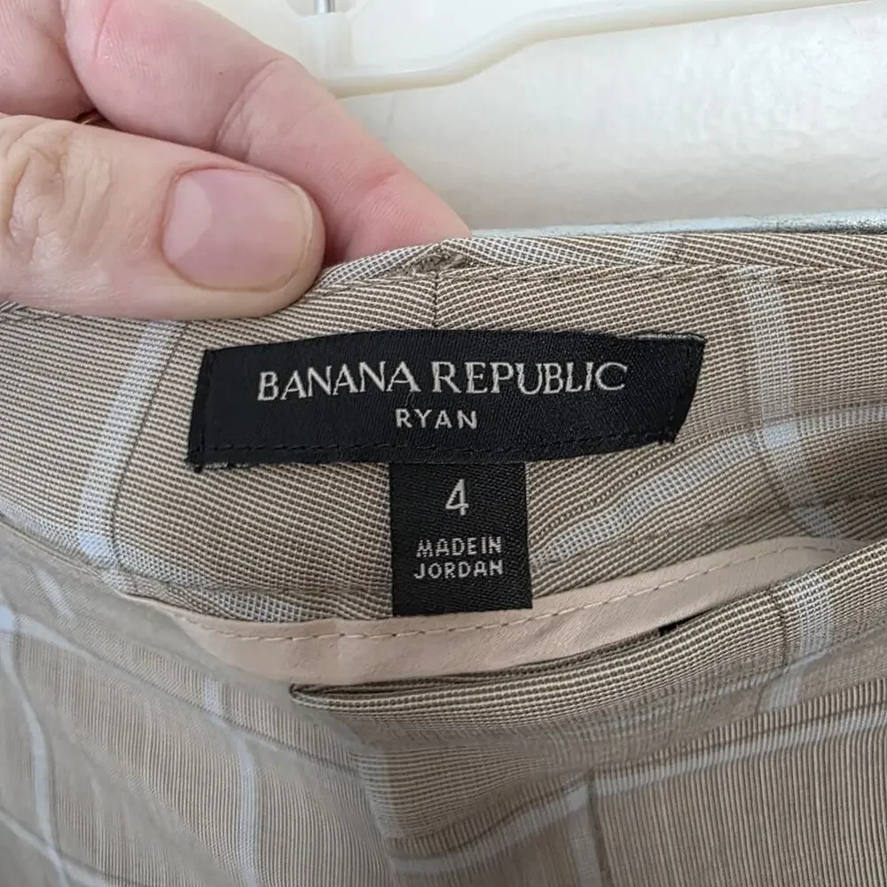 Banana Republic Tan White Windowpane Wool Pleated Ryan Straight Dress Pants Sz 4